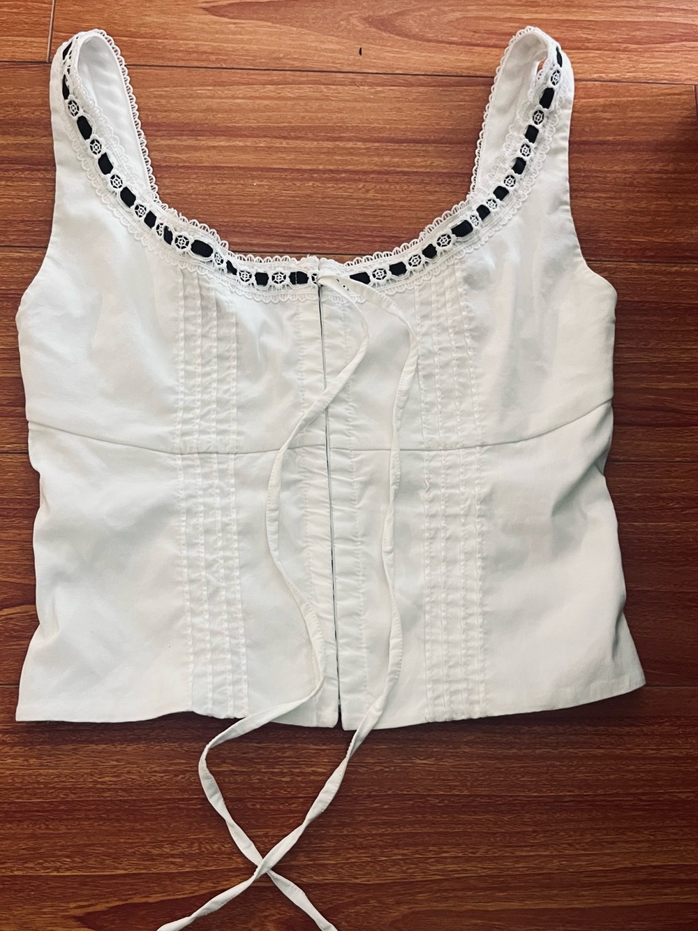 Women's White Lace-Trim Corset-Style Crop Top
